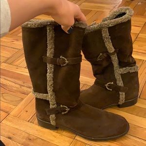 Stuart Weitzman Boots w fur lining- Brown size 8